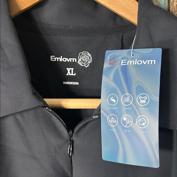 Emlovm XL Black Sleeveless Collared performance top - Picture 2 of 12